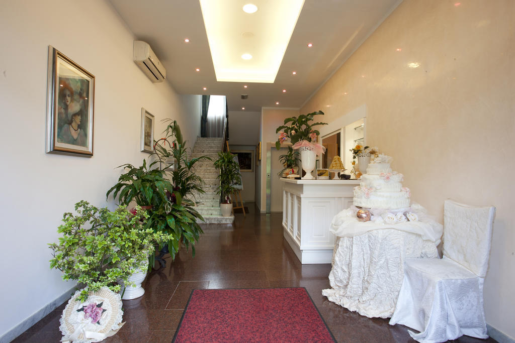 Grappolo D'oro Pietrasanta